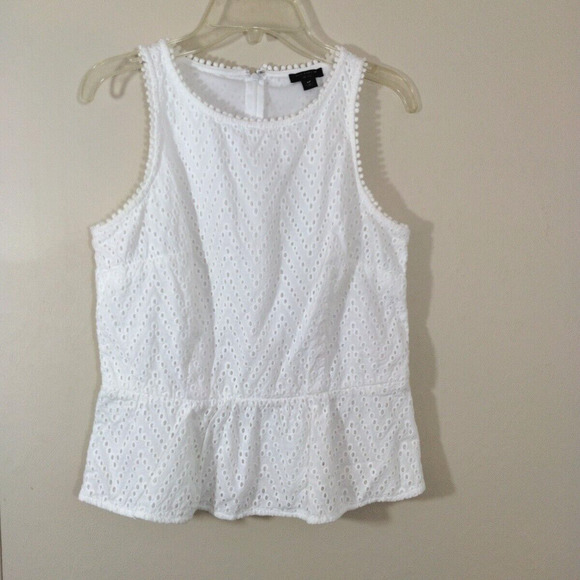 Ann Taylor Tops - Ann Taylor 6 Petite White Eyelet Sleeveless Top